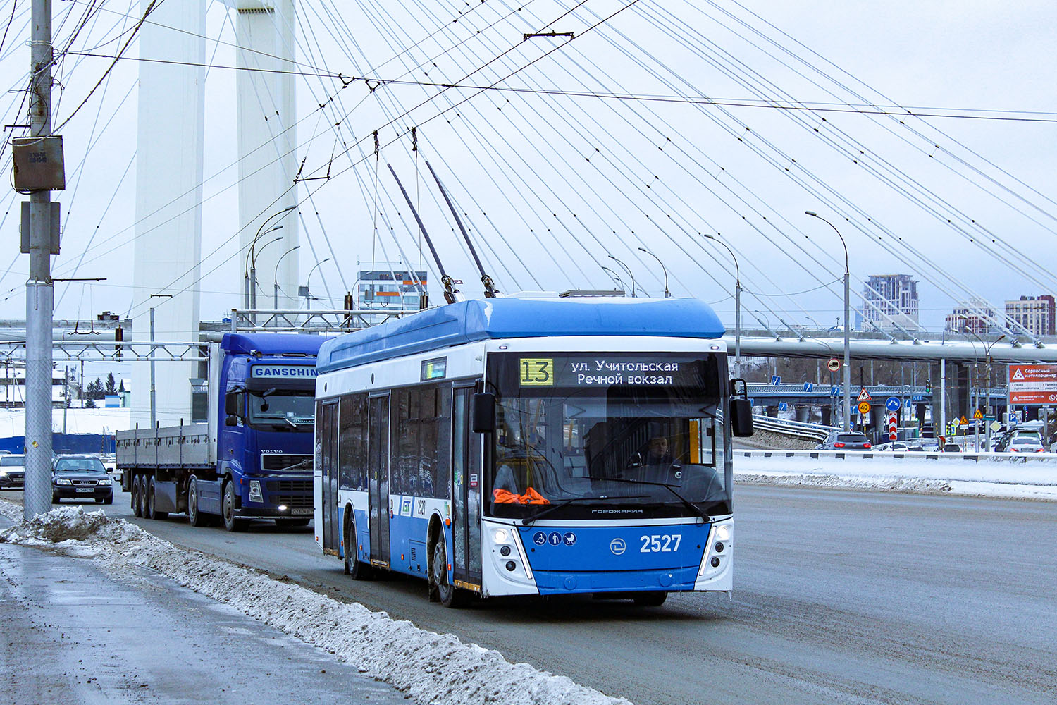 Новосибирск, УТТЗ-6241.01 «Горожанин» № 2527