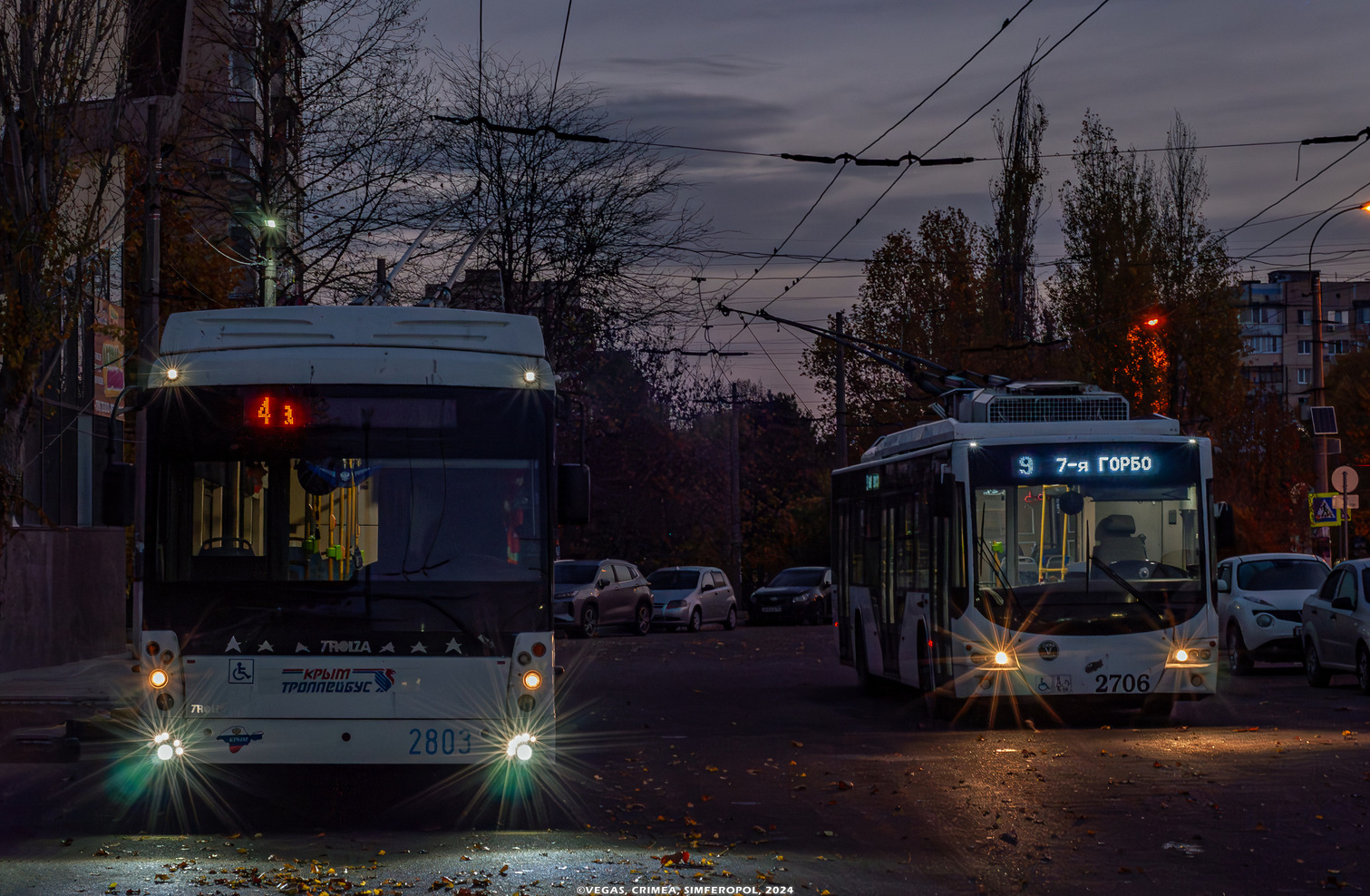 Қырым троллейбусы, Trolza-5265.03 “Megapolis” № 2803; Қырым троллейбусы, VMZ-5298.01 “Avangard” № 2706 Қырым троллейбусы, Trolza-5265.03 “Megapolis” № 2803; Қырым троллейбусы, VMZ-5298.01 “Avangard” № 2706