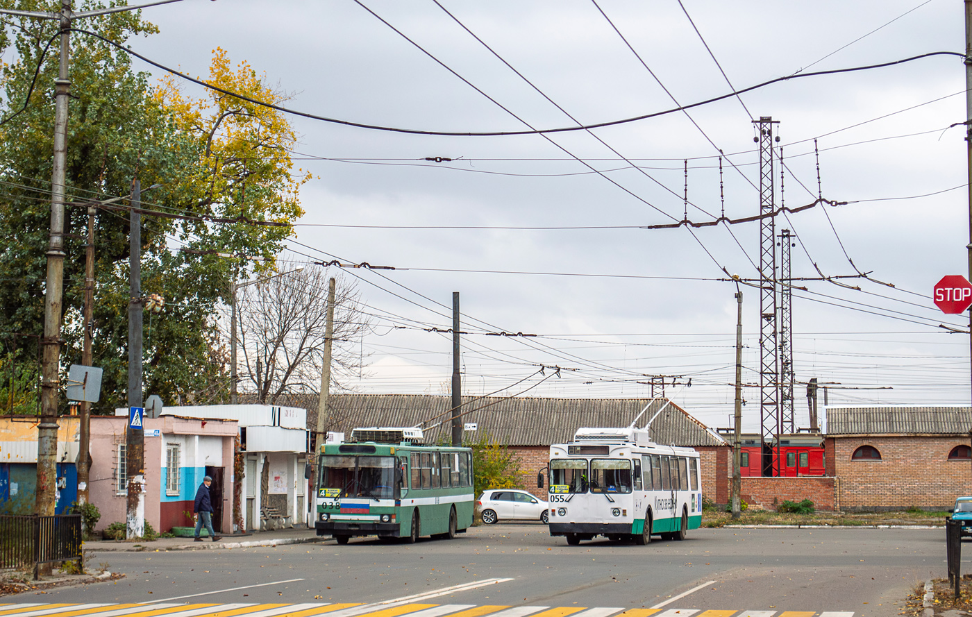 Харцызск, ЮМЗ Т2 № 038; Харцызск, МТрЗ-6223-0000010 № 055