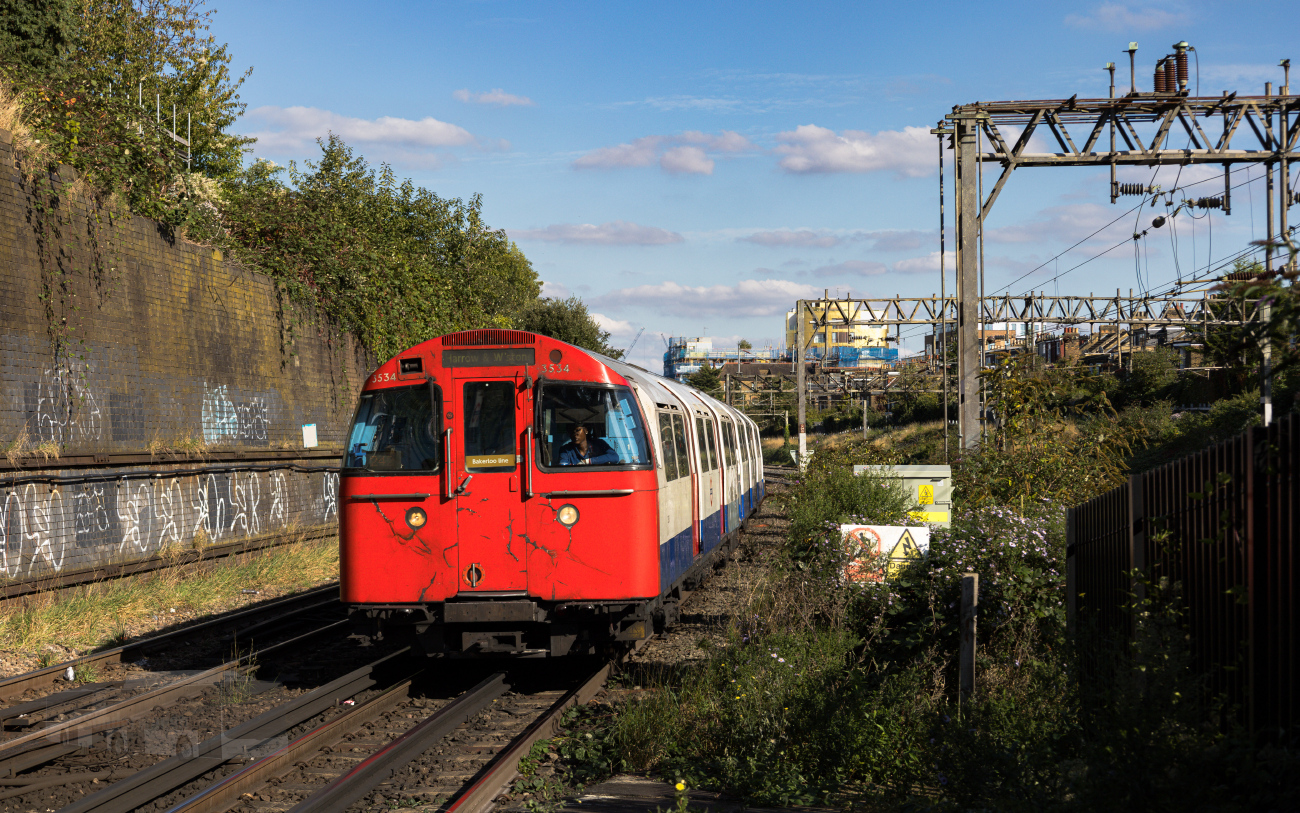 Лондон, London Underground 1972 Stock № 534