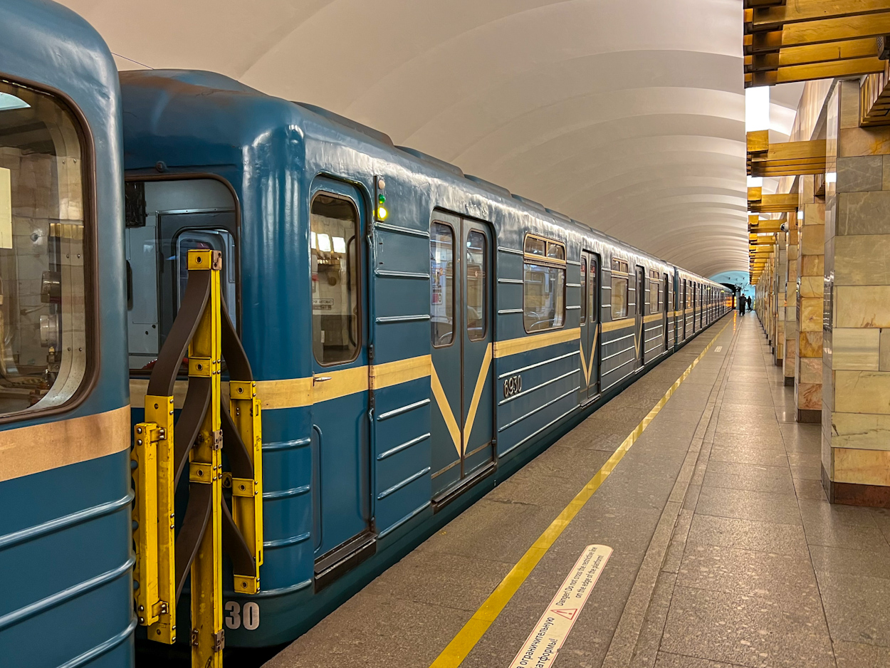 Санкт-Петербург, Ем-501 № 6930