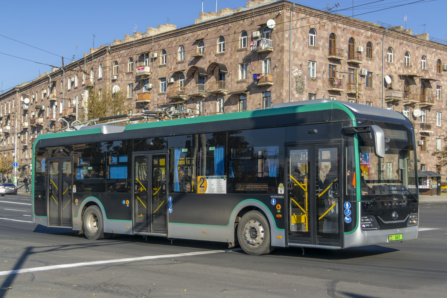 Ереван, Yutong ZK6128BEVG № 041
