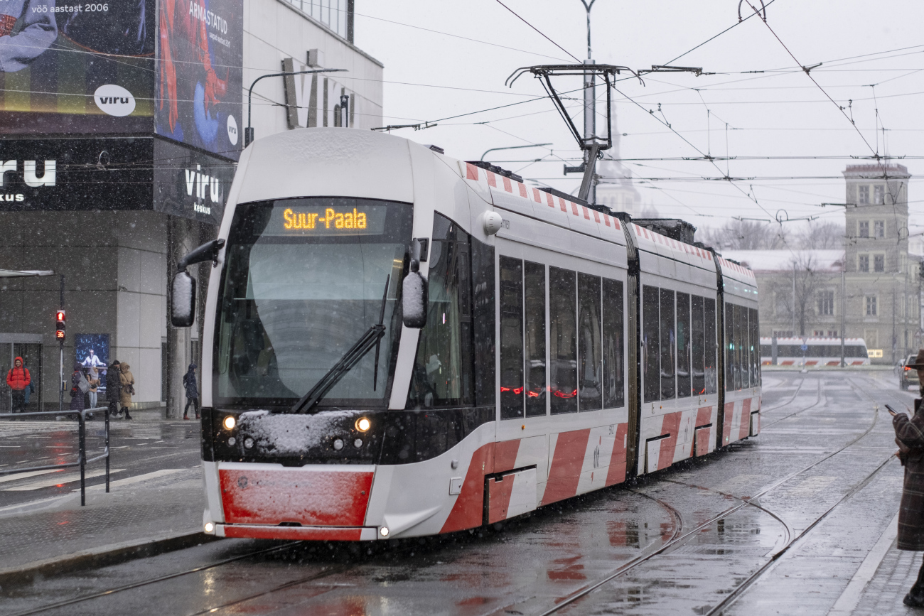 Таллин, CAF Urbos AXL № 512