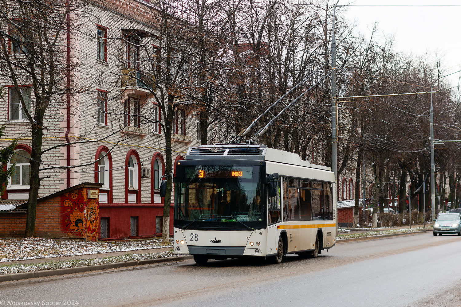 Vidnoye, MAZ-206T — 28