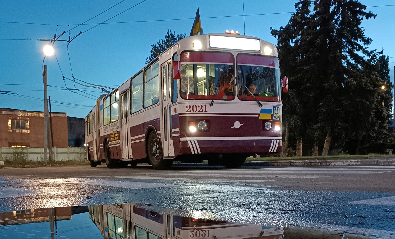 Черкассы, ЗиУ-683Б [Б00] № 2021