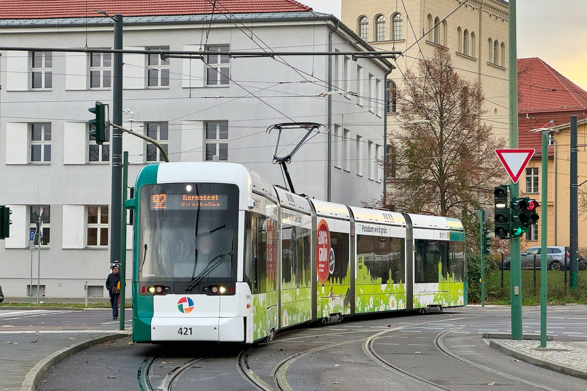 Потсдам, Stadler Variobahn № 421