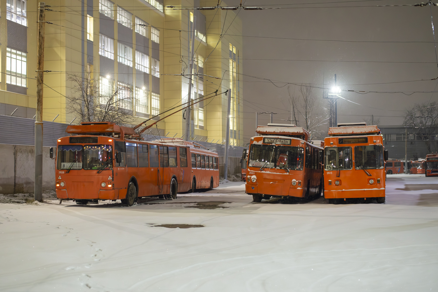 Нижний Новгород, ЗиУ-682 КР Иваново № 2608; Нижний Новгород, ЗиУ-682 КР Иваново № 2631; Нижний Новгород, ЗиУ-682 КР Иваново № 2613