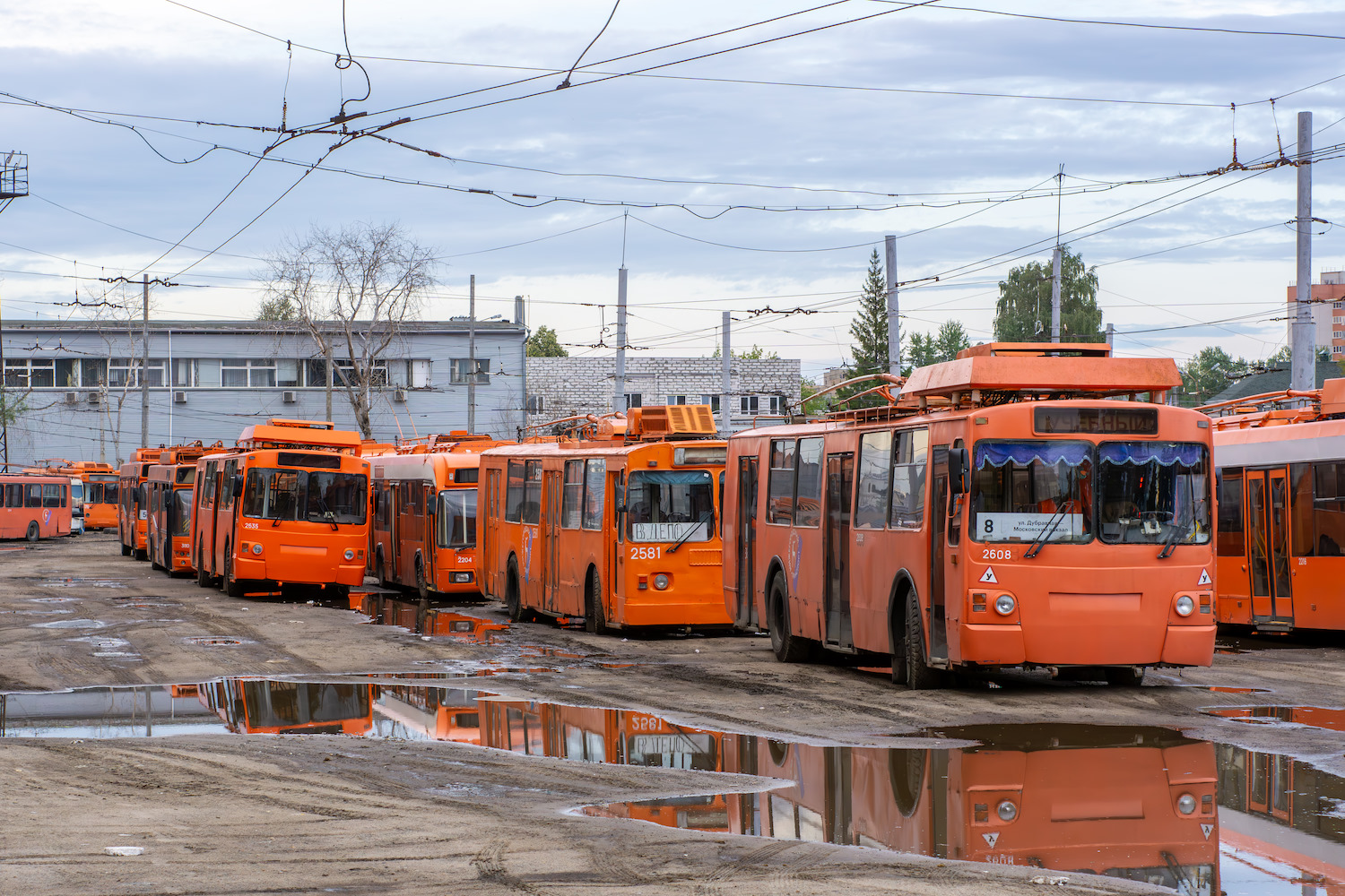 Nijni Novgorod, ZiU-682 GOH Ivanovo Nr. 2635; Nijni Novgorod, ZiU-682 GOH Ivanovo Nr. 2608