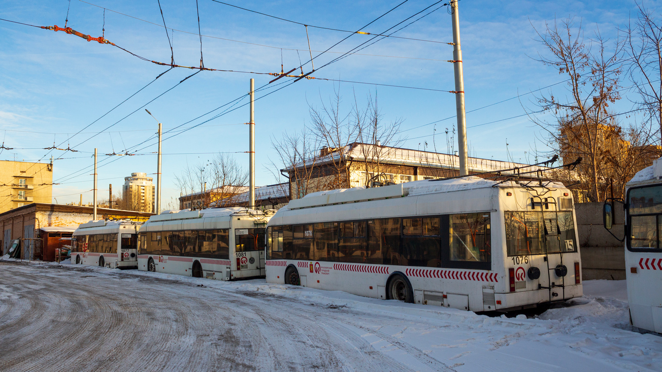Красноярск, БКМ 321 № 1076