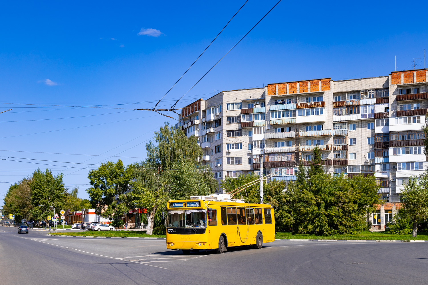 捷爾任斯克, ZiU-682G-016.02 # 077