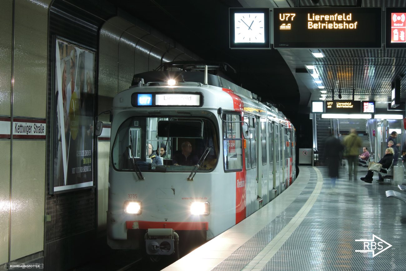 Дюссельдорф, Duewag GT8SU № 3235