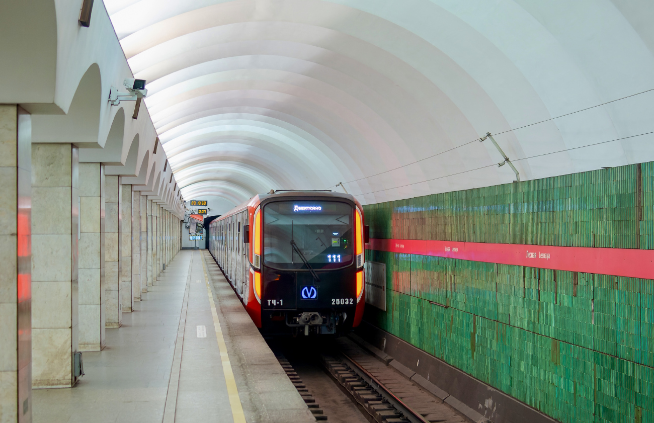 Санкт-Петербург, 81-725.1  «Балтиец» № 25032