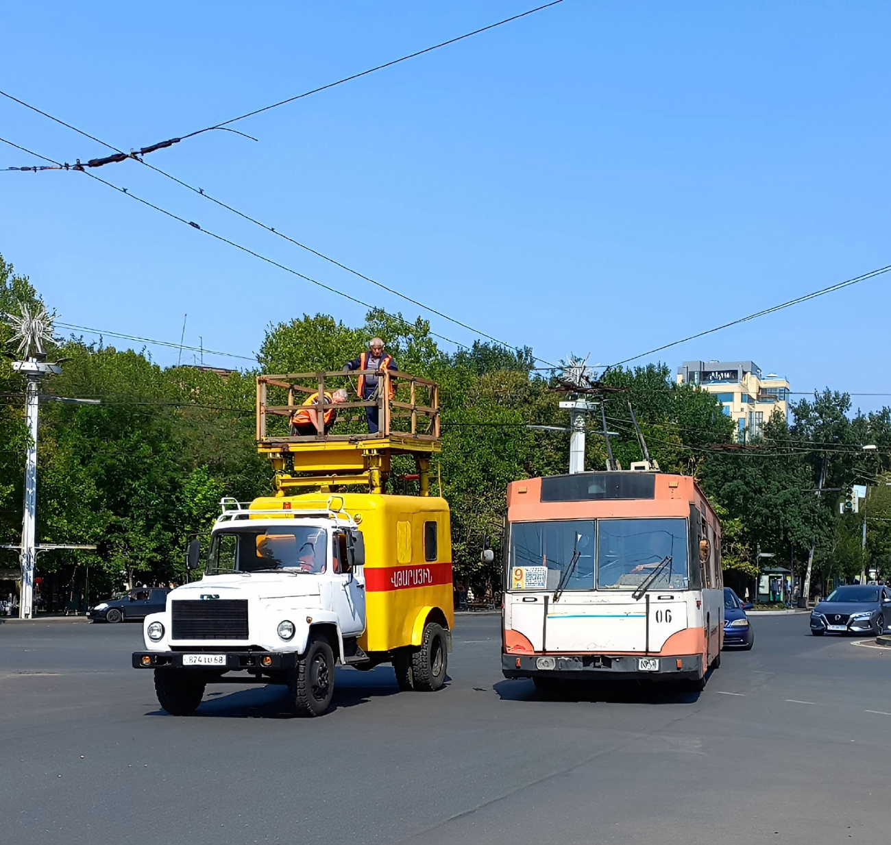 Ереван, Škoda 14Tr № 06