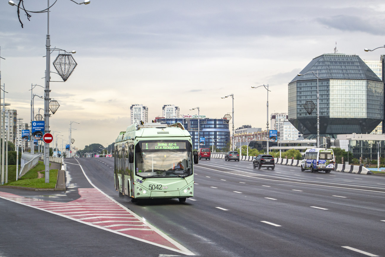 Минск, БКМ 32100D № 5042