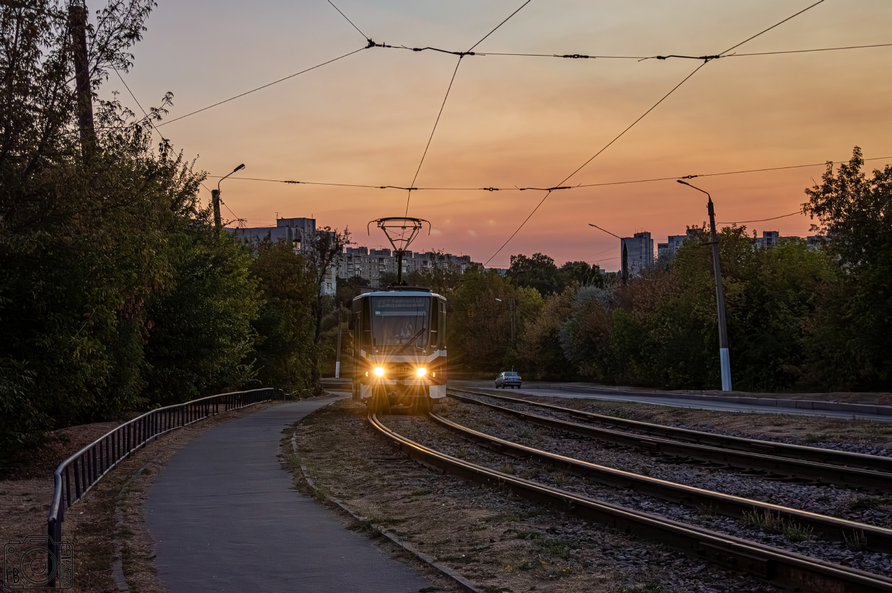 Харьков, Tatra T6A5 № 8637