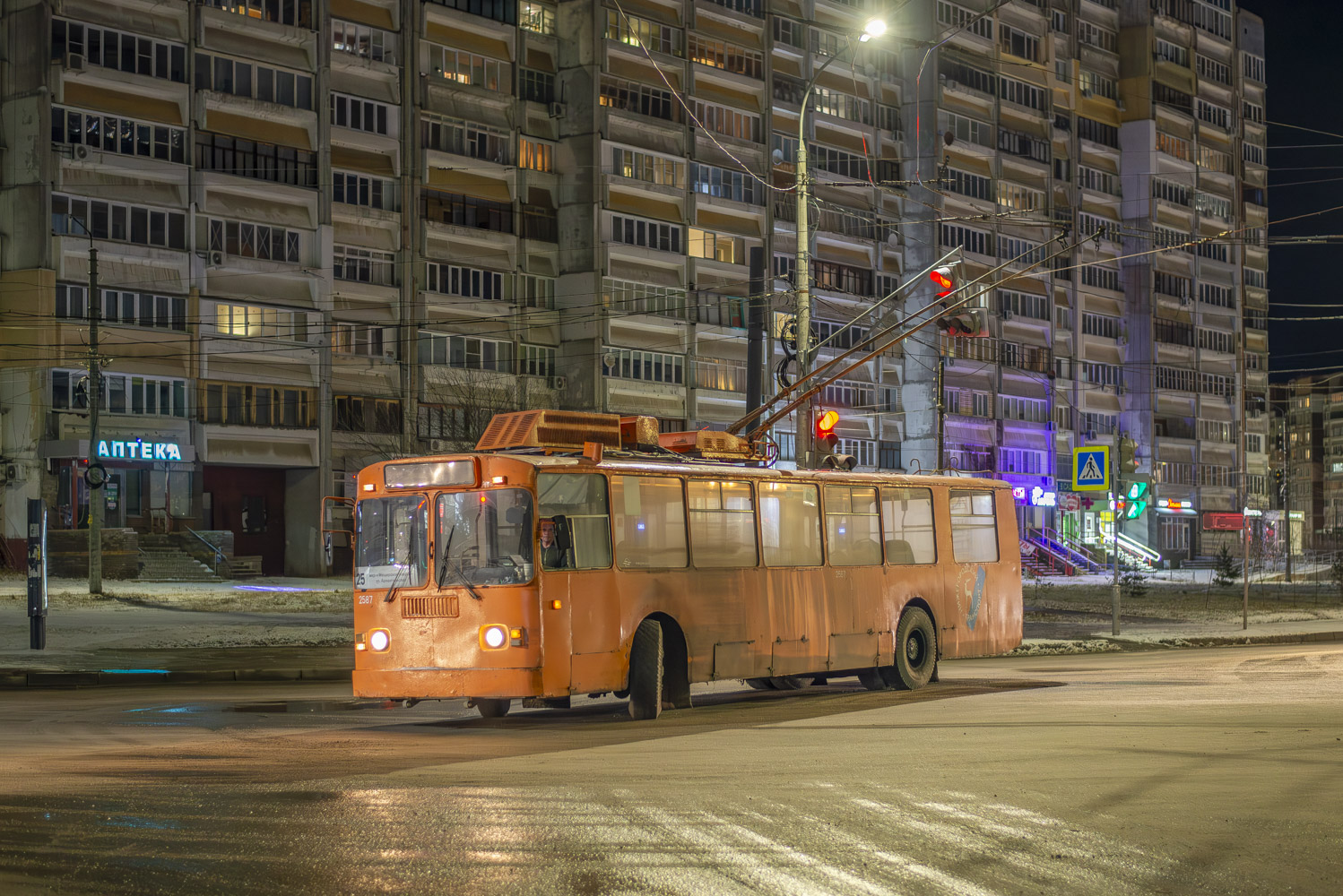 Ņižņij Novgorod, Nizhtroll (ZiU-682G) № 2587