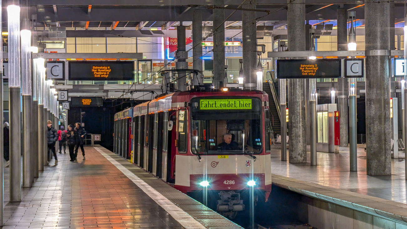 Дюссельдорф, Duewag B80D № 4286