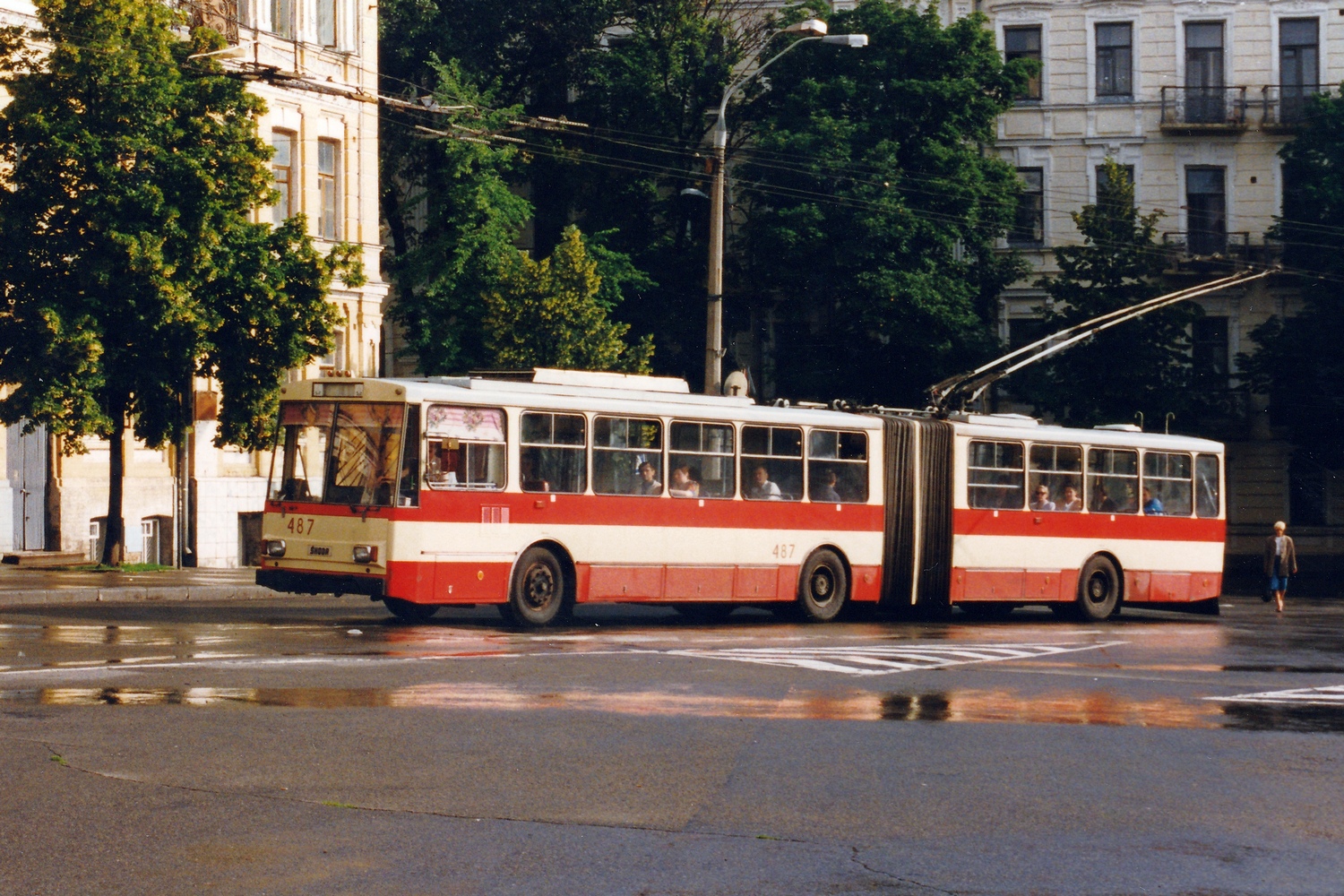 Киев, Škoda 15Tr03/6 № 487