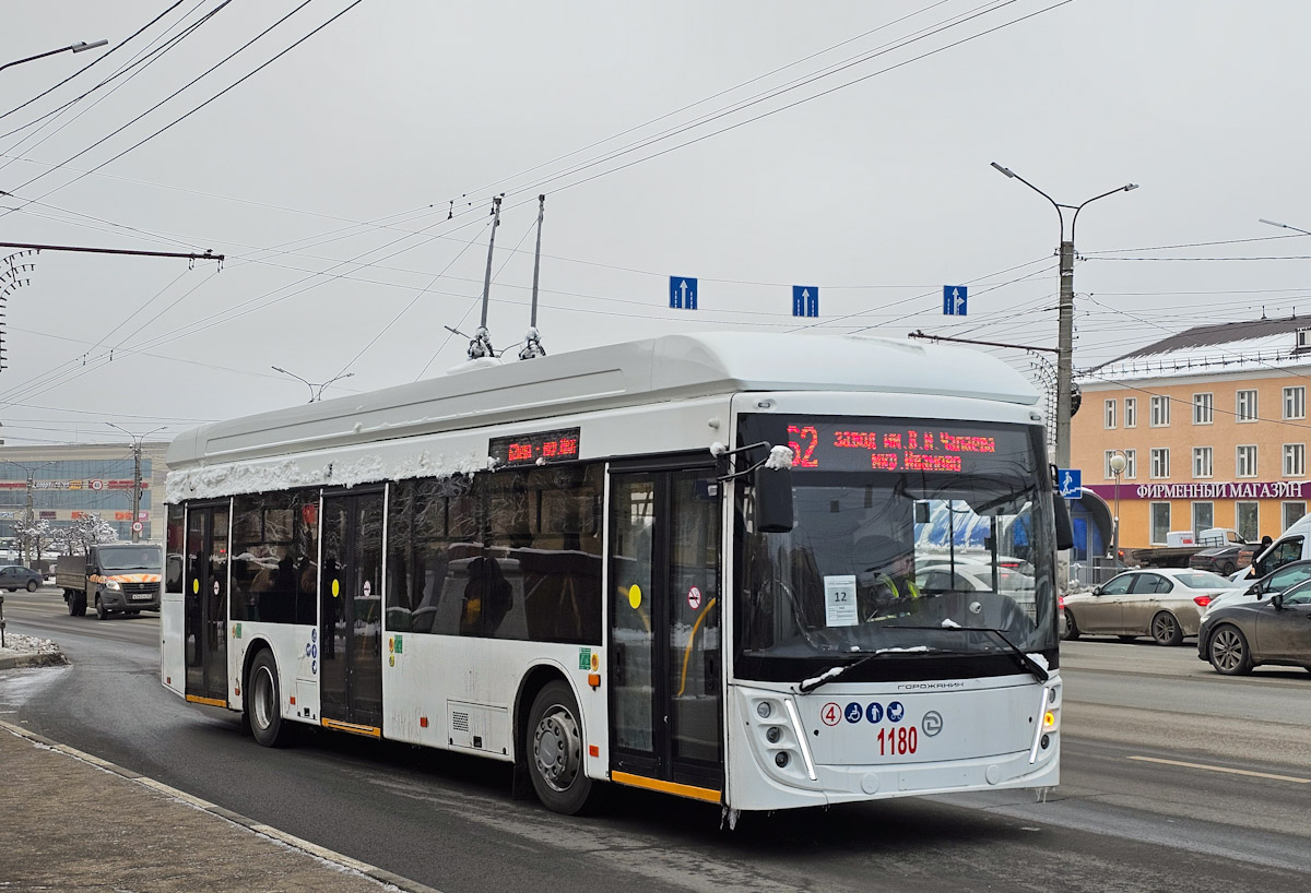 Новочебоксарск, УТТЗ-6241.01 «Горожанин» № 1180