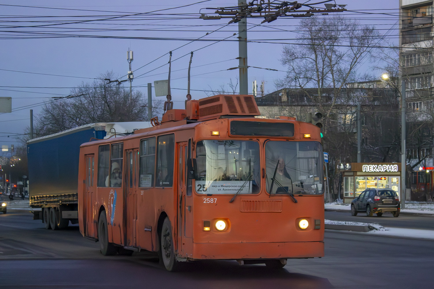 Нижний Новгород, Нижтролл (ЗиУ-682Г) № 2587