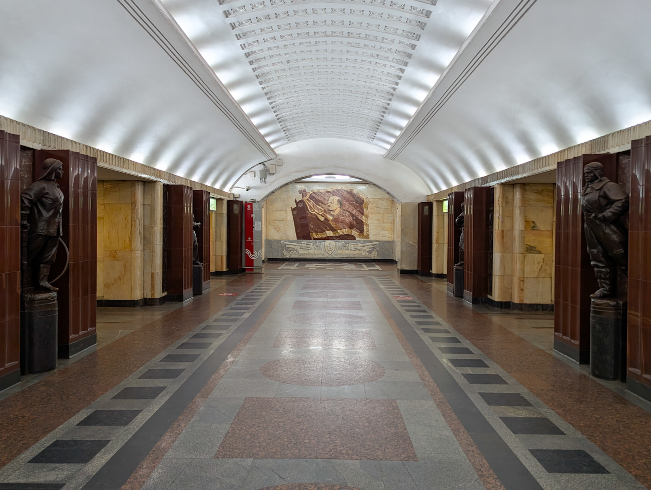 Москва — Метрополитен — [3] Арбатско-Покровская линия