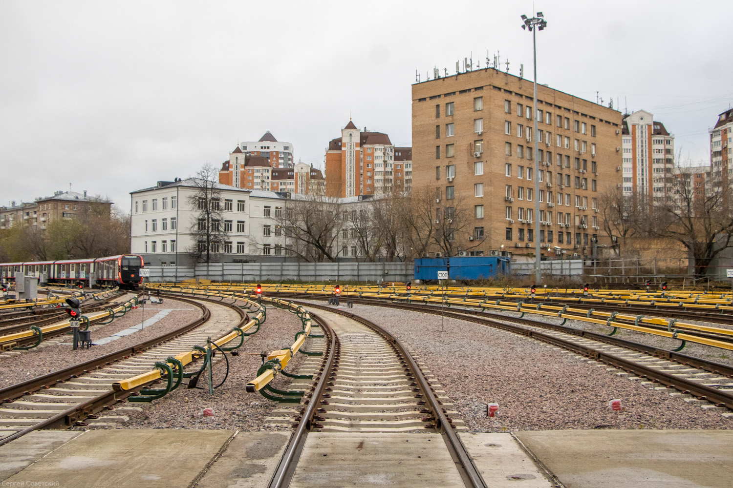 Москва — Метрополитен — [5] Кольцевая линия
