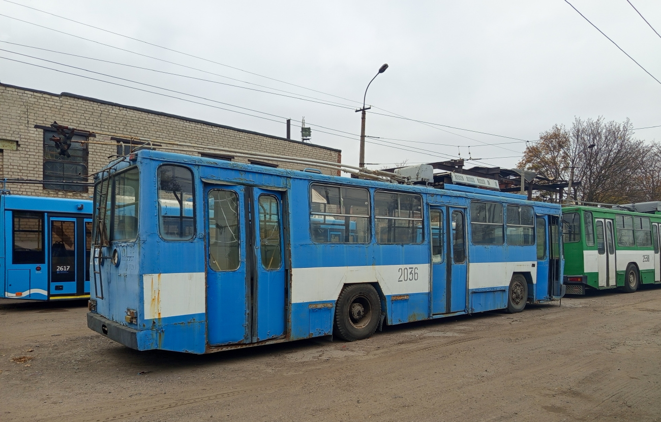 Днепр, ЮМЗ Т1Р (Т2П) № 2036