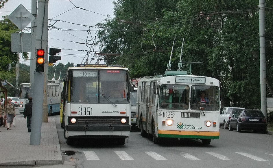 Cseljabinszk, Ikarus 280.93 — 3851; Cseljabinszk, ZiU-682G-012 [G0A] — 1028