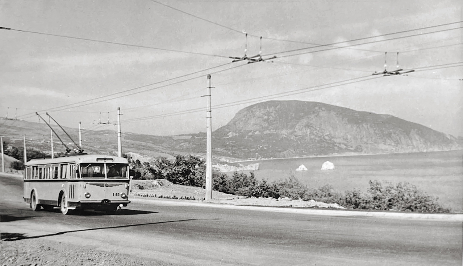 Крымский троллейбус, Škoda 8Tr10 № 145; Крымский троллейбус — Исторические фотографии (1959 — 2000)