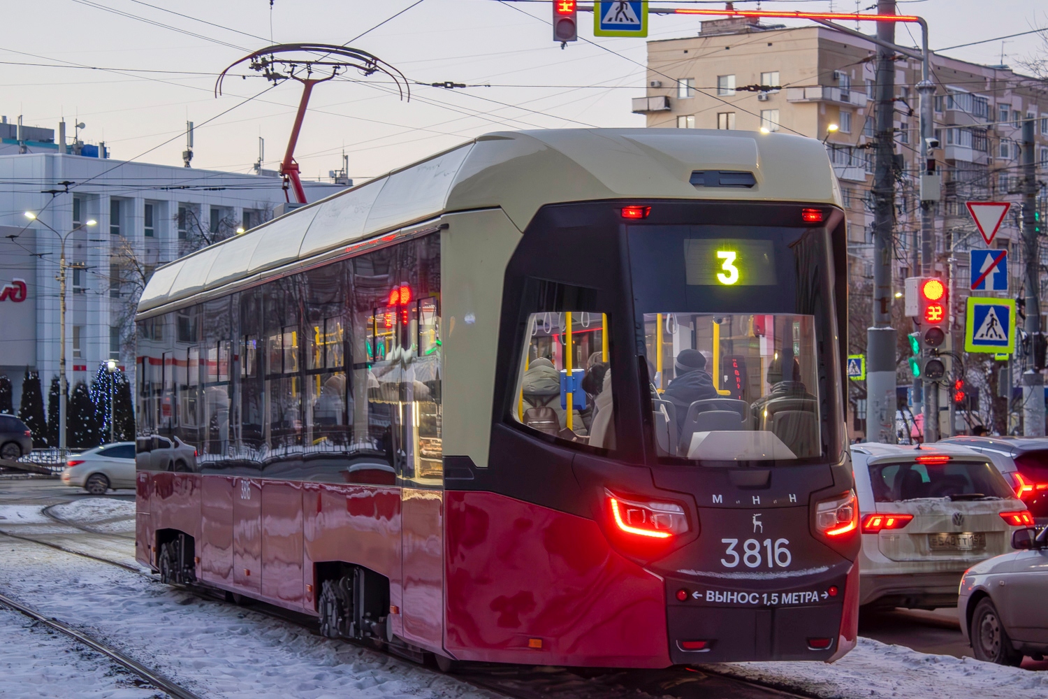 Nischni Nowgorod, BKM T811 "MiNiN" Nr. 3816