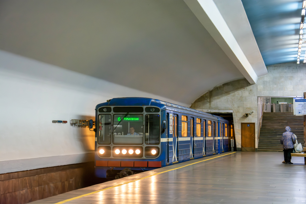 Нижний Новгород, 81-717 (ЛВЗ) № 8654