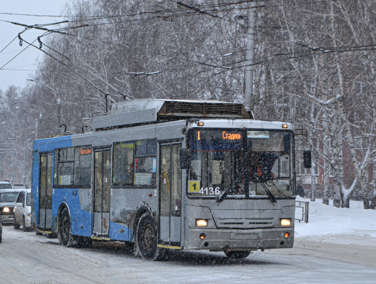 Барнаул, СТ-6217М № 4136