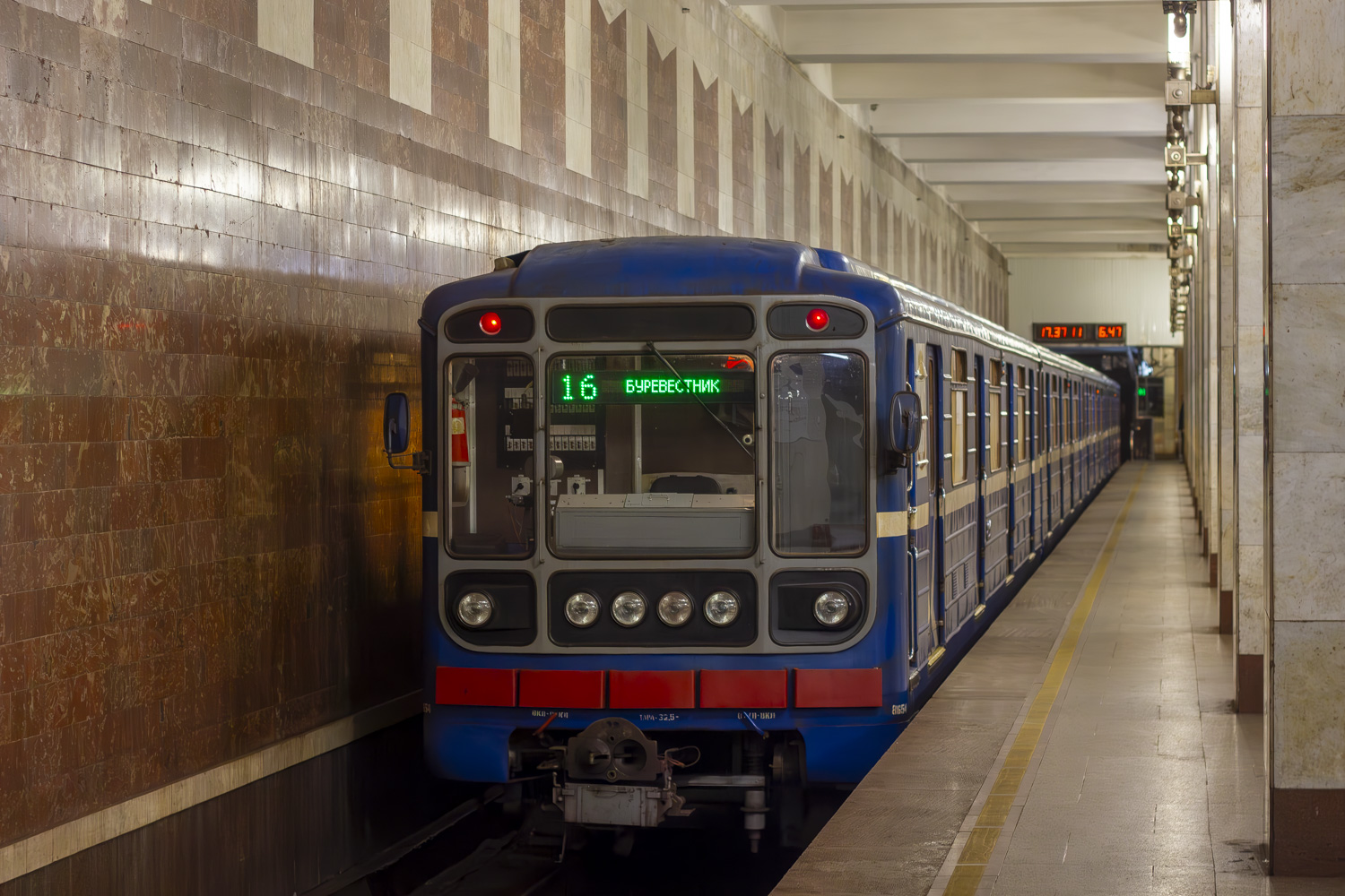 Нижний Новгород, 81-717 (ЛВЗ) № 8654