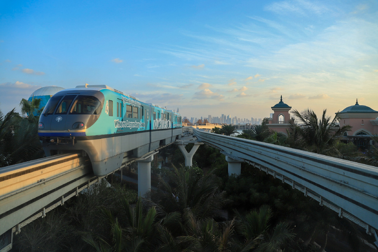 Дубай, Hitachi № 401; Дубай — Монорельс — Линия и инфраструктура