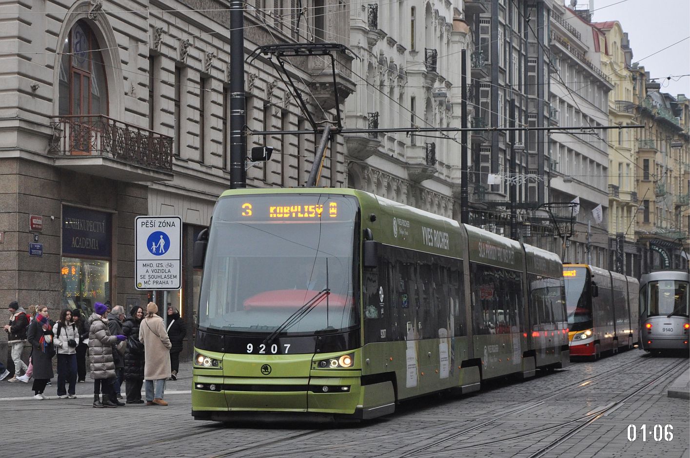 Praha, Škoda 15T1A ForCity Alfa Praha č. 9207