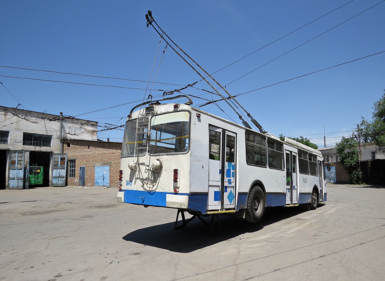 Бишкек, ЗиУ-682Г-016.05 № 1842