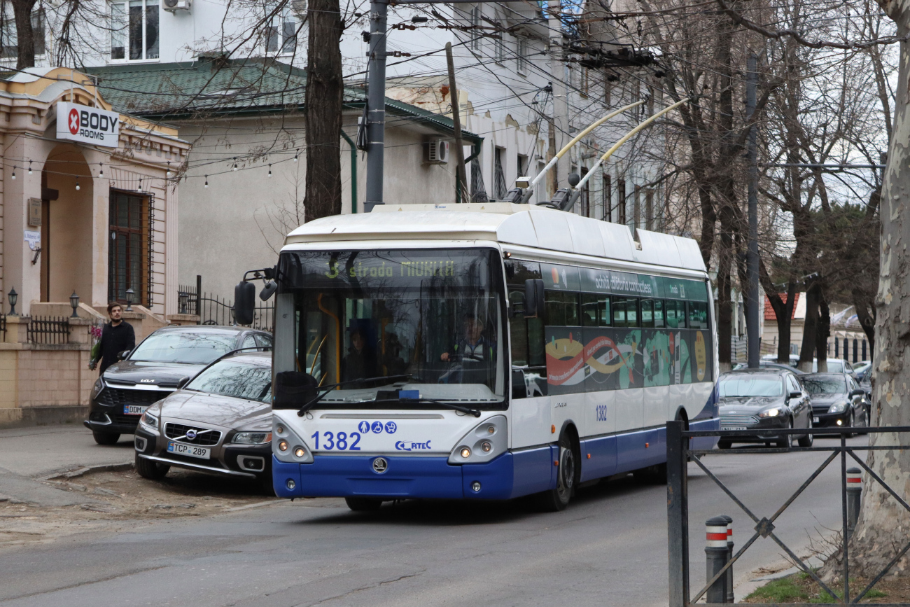 Chișinău, Škoda 24Tr Irisbus Citelis № 1382