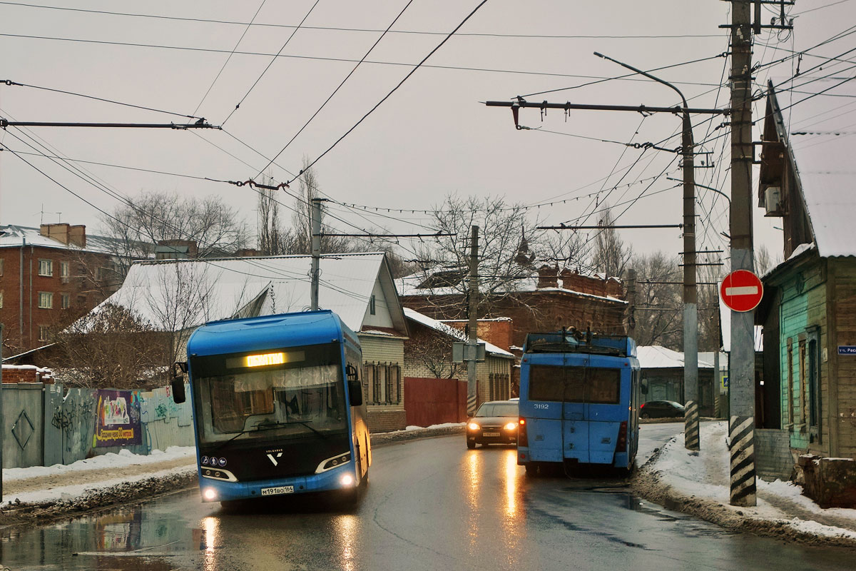 Энгельс, Volgabus-5270.E0 № М 191 ВО 164