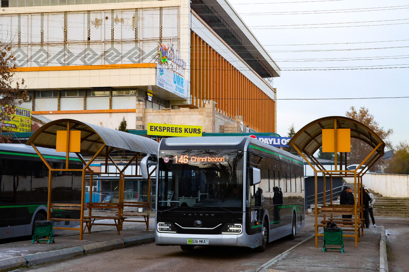 Ташкент, Yutong ZK6126BEVG № 04142