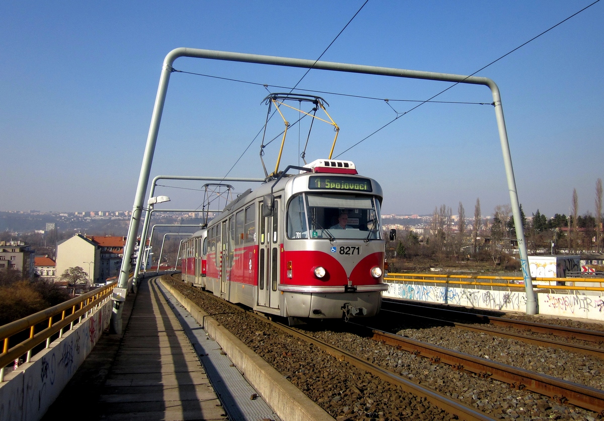 Prague, Tatra T3R.PLF Br. 8271