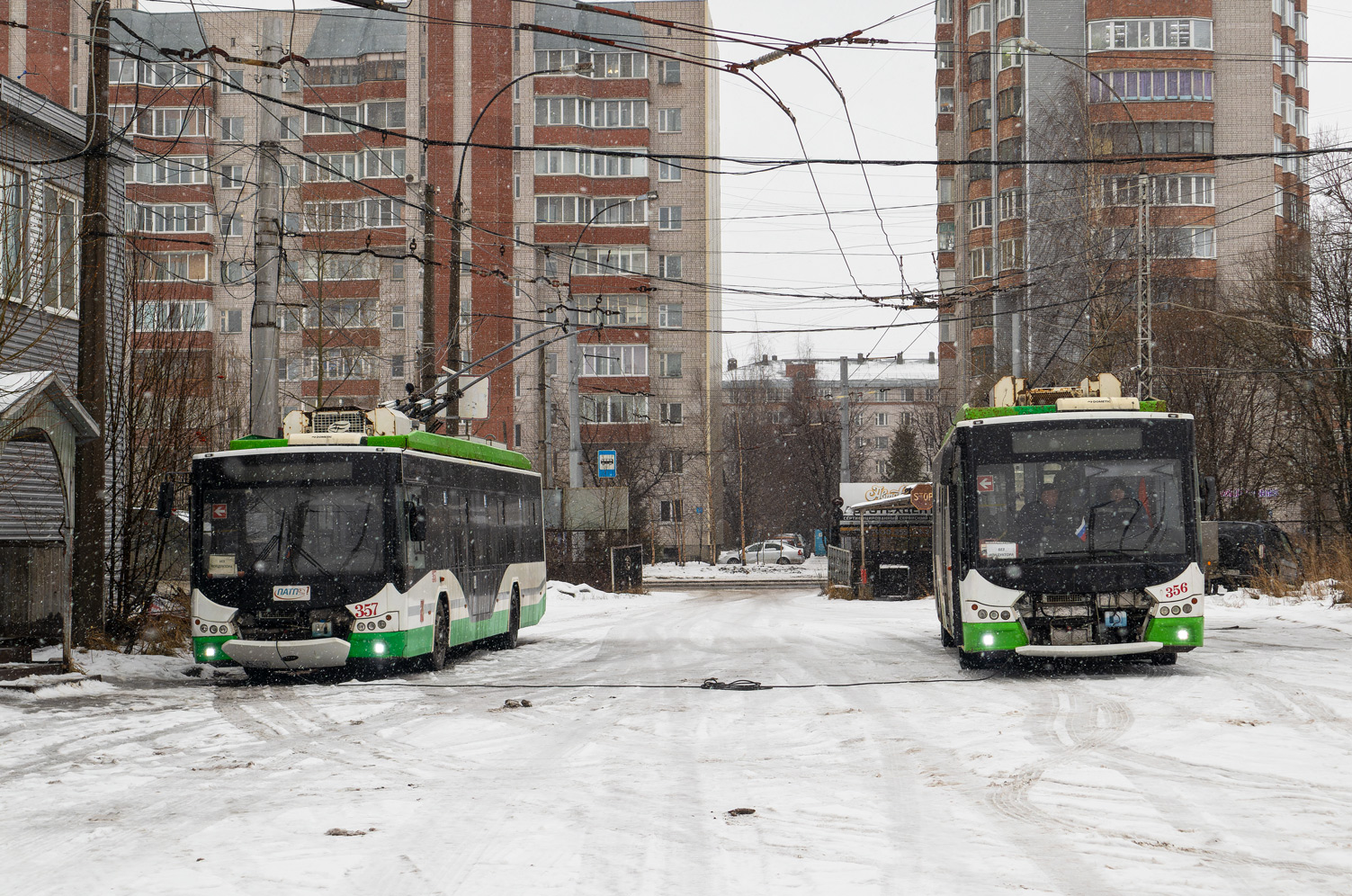 Вологда, ВМЗ-5298.01 «Авангард» № 357; Вологда, ВМЗ-5298.01 «Авангард» № 356