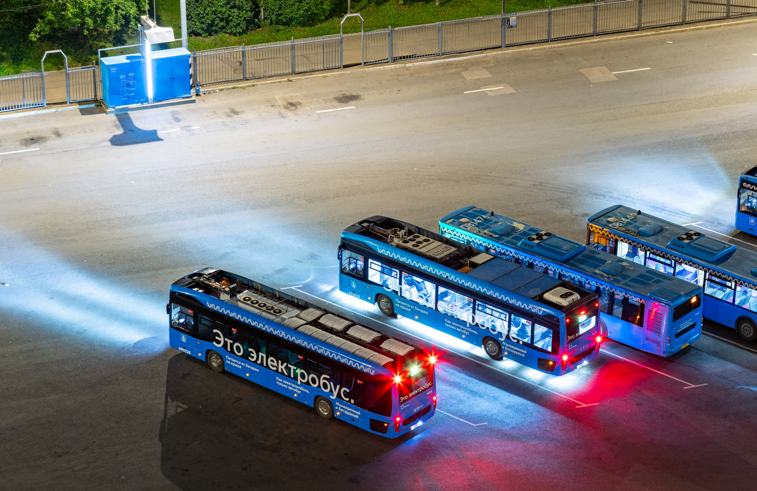 Москва, КАМАЗ-6282 № 490218; Москва, КАМАЗ-6282 № 411410