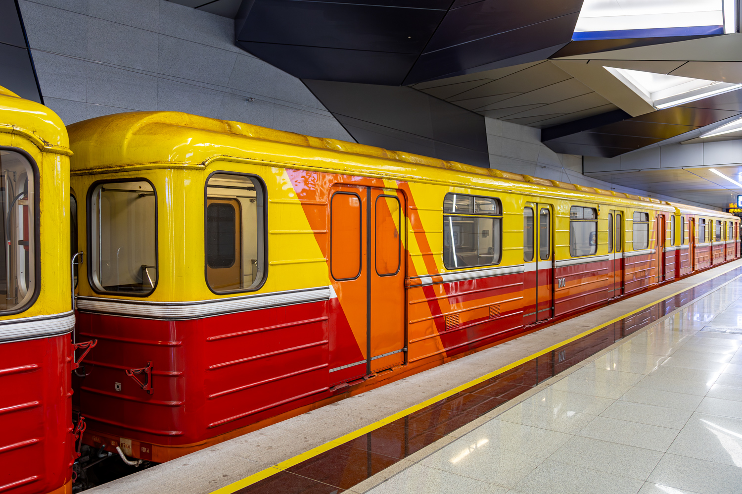 Москва, 81-714.5М (МВМ) № 1100