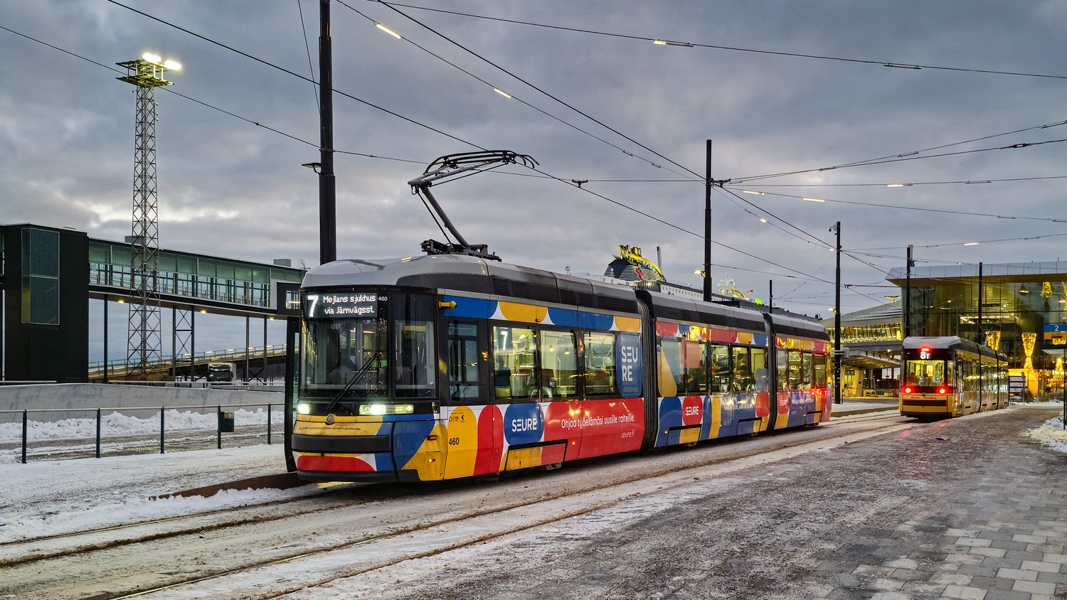 Хельсинки — Эспоо, Škoda ForCity Smart Artic MLNRV3 № 460