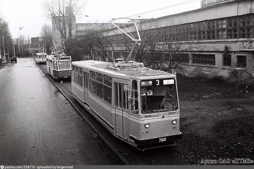 Санкт-Петербург, ЛМ-68М № 7001; Санкт-Петербург — Новые вагоны ПТМЗ