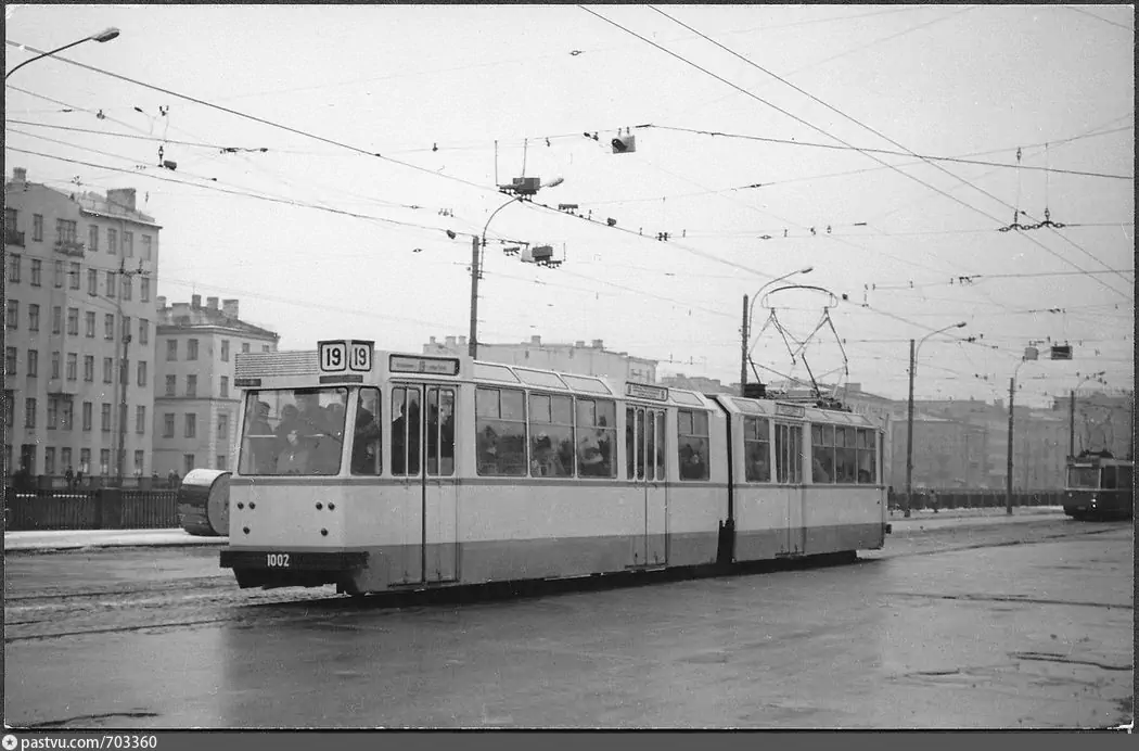 Санкт-Петербург, ЛВС-66 № 1002