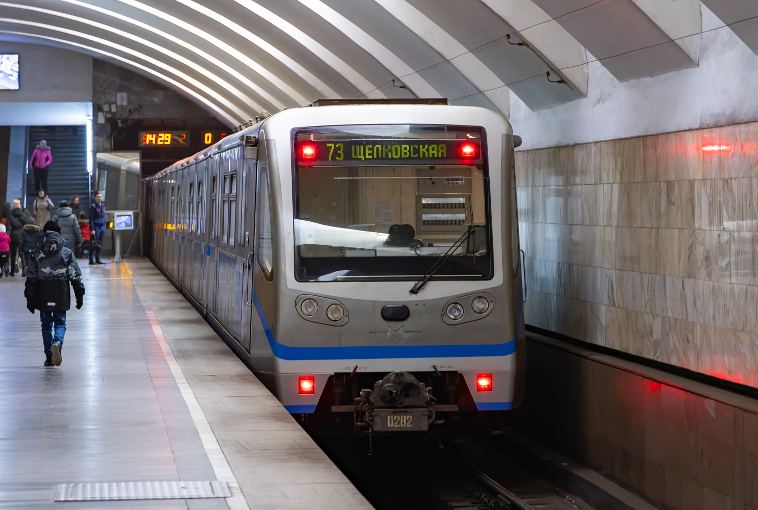 Moskva, 81-740.4 “Rusich” č. 0282