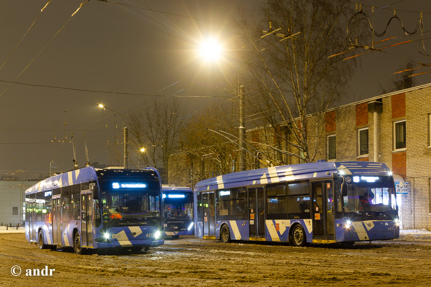 Санкт-Петербург, ВМЗ-5298.01 «Авангард» № 6313; Санкт-Петербург, Тролза-5265.08 «Мегаполис» № 6056