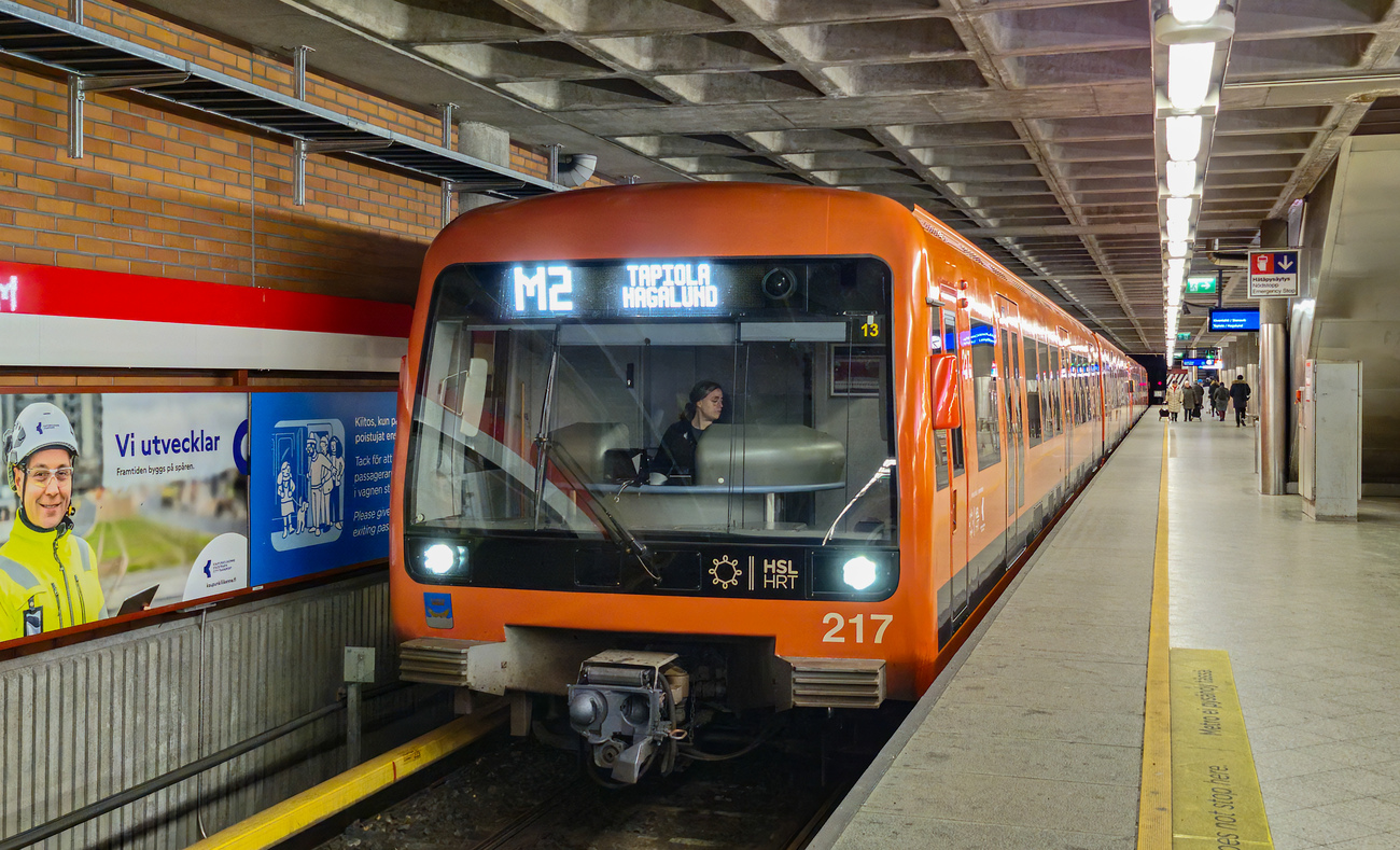 Хельсинки — Эспоо, Bombardier M200 № 217