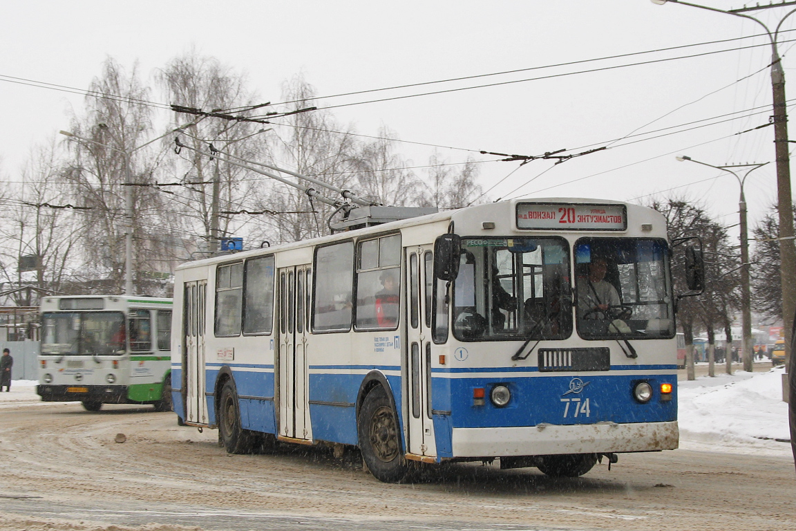 Чебоксары, ЗиУ-682Г-016 (012) № 774